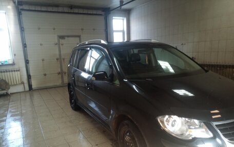 Volkswagen Touran III, 2008 год, 750 000 рублей, 25 фотография