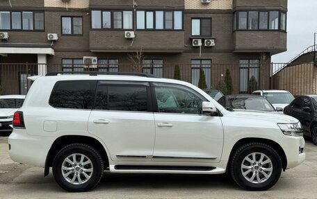 Toyota Land Cruiser 200, 2016 год, 5 990 000 рублей, 5 фотография