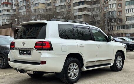 Toyota Land Cruiser 200, 2016 год, 5 990 000 рублей, 4 фотография