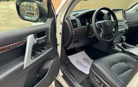 Toyota Land Cruiser 200, 2016 год, 5 990 000 рублей, 14 фотография