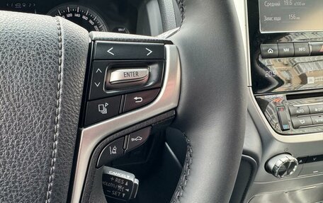 Toyota Land Cruiser 200, 2016 год, 5 990 000 рублей, 23 фотография