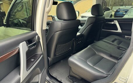 Toyota Land Cruiser 200, 2016 год, 5 990 000 рублей, 35 фотография