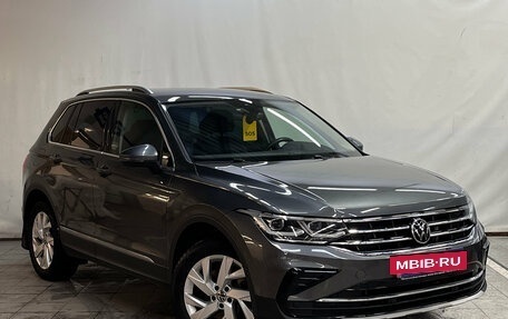 Volkswagen Tiguan II, 2021 год, 3 350 000 рублей, 2 фотография