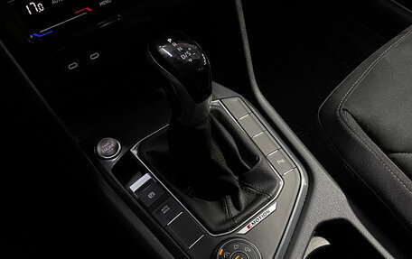 Volkswagen Tiguan II, 2021 год, 3 350 000 рублей, 19 фотография