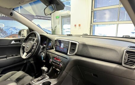 KIA Sportage IV рестайлинг, 2020 год, 2 119 000 рублей, 10 фотография