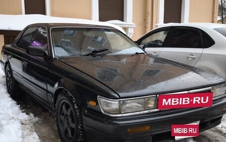Nissan Laurel VIII, 1989 год, 860 000 рублей, 2 фотография