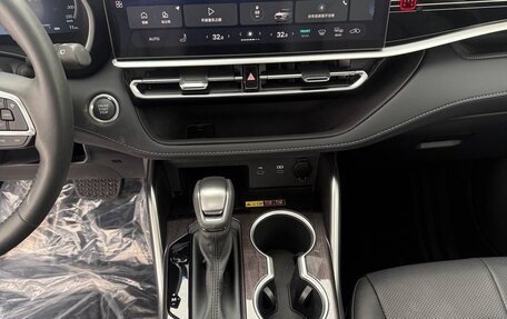 Toyota Highlander, 2025 год, 5 290 000 рублей, 27 фотография