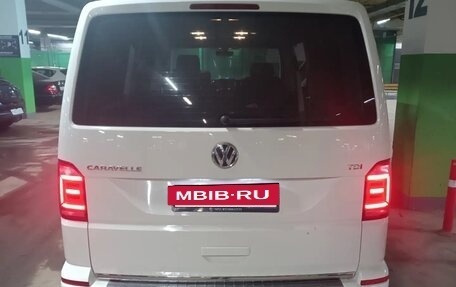 Volkswagen Caravelle T6 рестайлинг, 2018 год, 2 500 000 рублей, 2 фотография