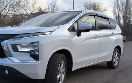 Mitsubishi Xpander, 2023 год, 2 300 000 рублей, 1 фотография