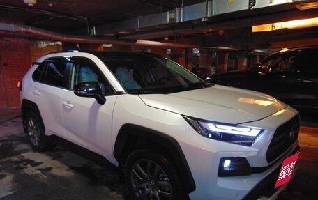 Toyota RAV4, 2024 год, 4 000 000 рублей, 1 фотография