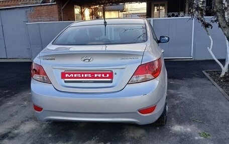 Hyundai Solaris II рестайлинг, 2011 год, 620 000 рублей, 4 фотография