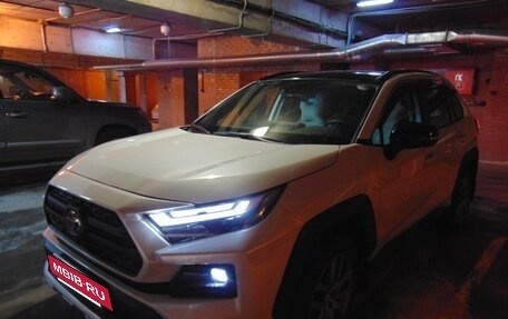 Toyota RAV4, 2024 год, 4 000 000 рублей, 2 фотография