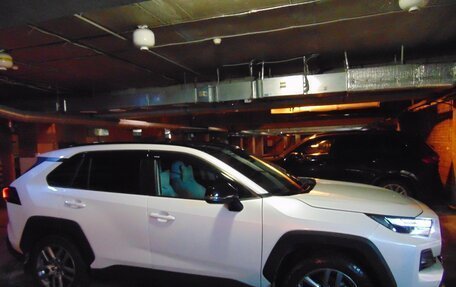 Toyota RAV4, 2024 год, 4 000 000 рублей, 10 фотография