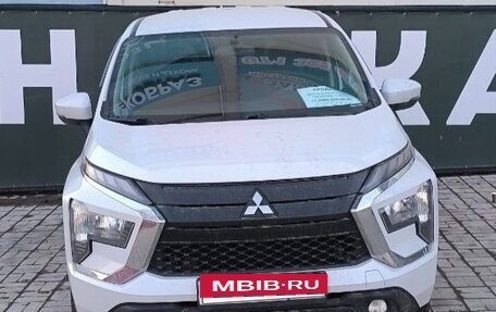 Mitsubishi Xpander, 2023 год, 2 300 000 рублей, 6 фотография
