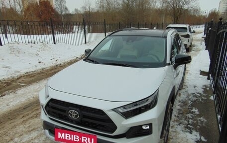 Toyota RAV4, 2024 год, 4 000 000 рублей, 16 фотография