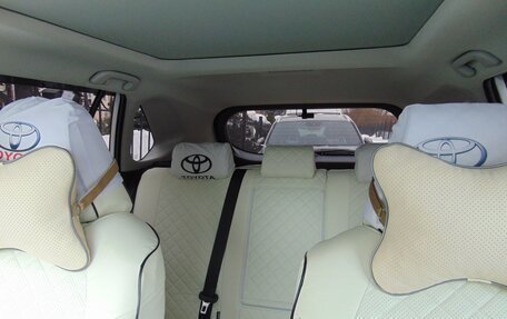 Toyota RAV4, 2024 год, 4 000 000 рублей, 28 фотография