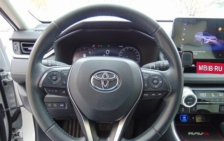 Toyota RAV4, 2024 год, 4 000 000 рублей, 17 фотография