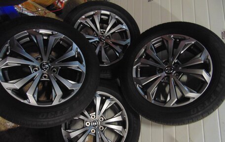 Toyota RAV4, 2024 год, 4 000 000 рублей, 37 фотография