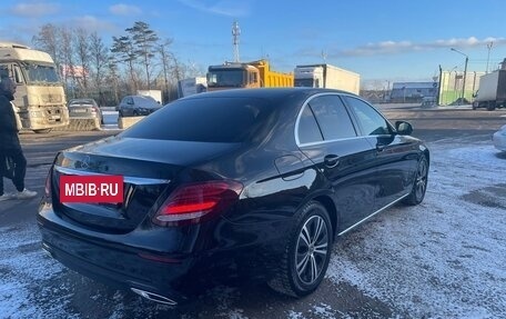 Mercedes-Benz E-Класс, 2019 год, 2 900 000 рублей, 4 фотография