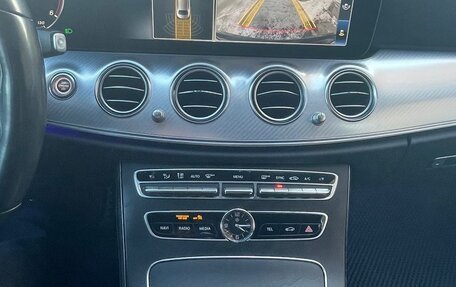 Mercedes-Benz E-Класс, 2019 год, 2 900 000 рублей, 10 фотография