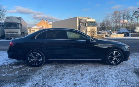 Mercedes-Benz E-Класс, 2019 год, 2 900 000 рублей, 2 фотография