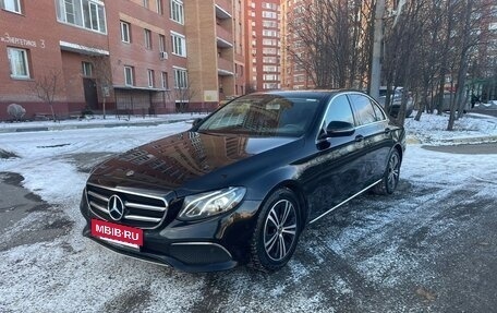 Mercedes-Benz E-Класс, 2019 год, 2 900 000 рублей, 5 фотография