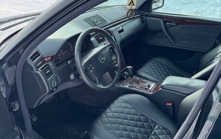 Mercedes-Benz E-Класс, 2000 год, 650 000 рублей, 13 фотография