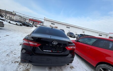 Toyota Camry, 2021 год, 3 300 000 рублей, 4 фотография