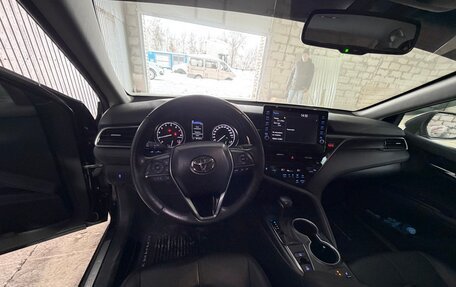 Toyota Camry, 2021 год, 3 300 000 рублей, 5 фотография