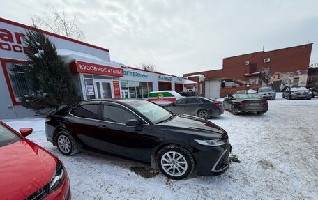 Toyota Camry, 2021 год, 3 300 000 рублей, 3 фотография