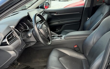 Toyota Camry, 2021 год, 3 300 000 рублей, 6 фотография