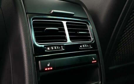 Volkswagen Touareg III, 2017 год, 3 268 700 рублей, 13 фотография