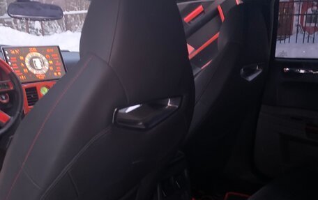 Chrysler 300C II, 2004 год, 1 800 000 рублей, 15 фотография