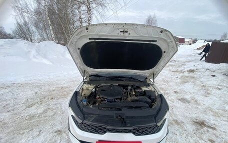 KIA K5, 2020 год, 2 100 000 рублей, 13 фотография