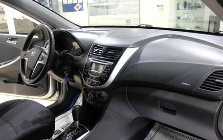 Hyundai Solaris II рестайлинг, 2013 год, 695 000 рублей, 8 фотография