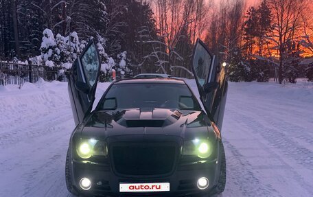 Chrysler 300C II, 2004 год, 1 800 000 рублей, 7 фотография