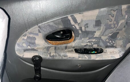 Mitsubishi Carisma I, 1998 год, 120 000 рублей, 5 фотография