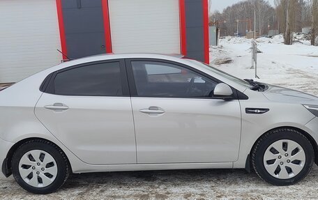 KIA Rio III рестайлинг, 2014 год, 750 000 рублей, 3 фотография