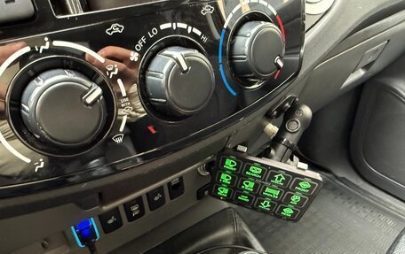 Toyota Hilux VII, 2013 год, 3 199 000 рублей, 16 фотография