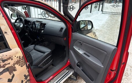 Toyota Hilux VII, 2013 год, 3 199 000 рублей, 22 фотография