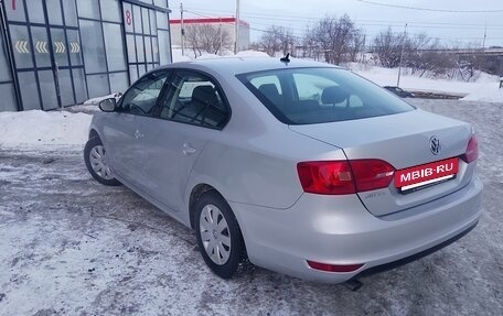 Volkswagen Jetta VI, 2013 год, 840 000 рублей, 3 фотография