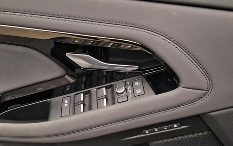 Land Rover Range Rover Evoque II, 2025 год, 6 130 000 рублей, 12 фотография