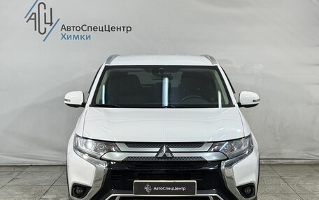 Mitsubishi Outlander III рестайлинг 3, 2018 год, 2 099 800 рублей, 12 фотография