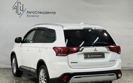 Mitsubishi Outlander III рестайлинг 3, 2018 год, 2 099 800 рублей, 15 фотография