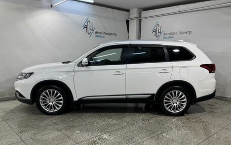 Mitsubishi Outlander III рестайлинг 3, 2018 год, 2 099 800 рублей, 16 фотография
