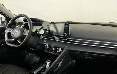 Hyundai Elantra, 2023 год, 2 047 000 рублей, 9 фотография