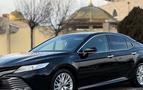 Toyota Camry, 2019 год, 2 720 000 рублей, 6 фотография