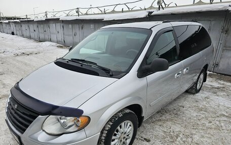 Chrysler Town & Country IV, 2005 год, 875 000 рублей, 6 фотография