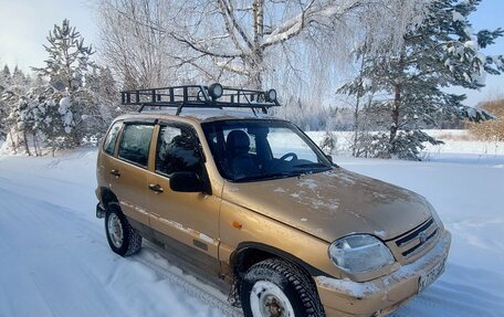 Chevrolet Niva I рестайлинг, 2005 год, 330 000 рублей, 3 фотография