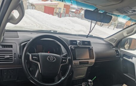 Toyota Land Cruiser Prado 150 рестайлинг 2, 2019 год, 4 550 000 рублей, 3 фотография